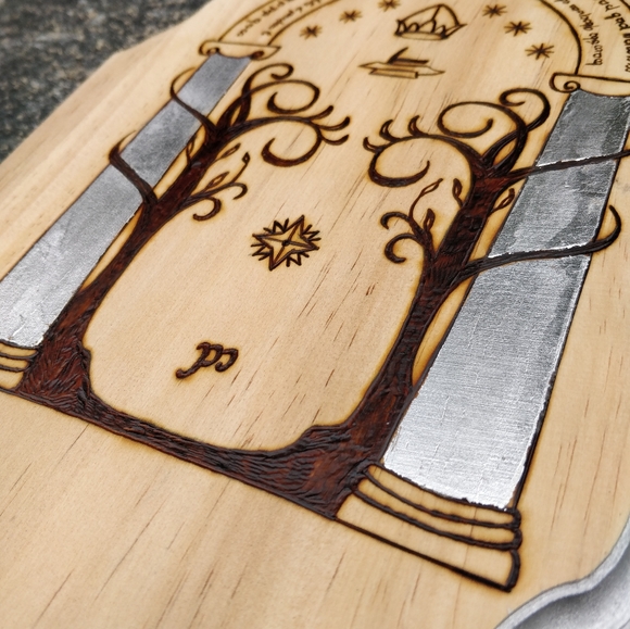 Lord of the Rings Doors of Durin Plaque - Picture 2 of 3